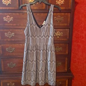 Flattering Lucky brand dress. Size medium. Lined with zip up back